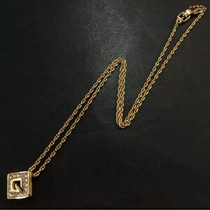 100% AUTH VINTAGE GIVENCHY PARIS G RHINESTONE CRYSTAL G PENDANT NECKLACE GOLD
